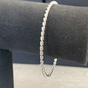 Silver Tone Twisted Rope Bangle Bracelet 9 Inch Minimalist Stackable Slip On